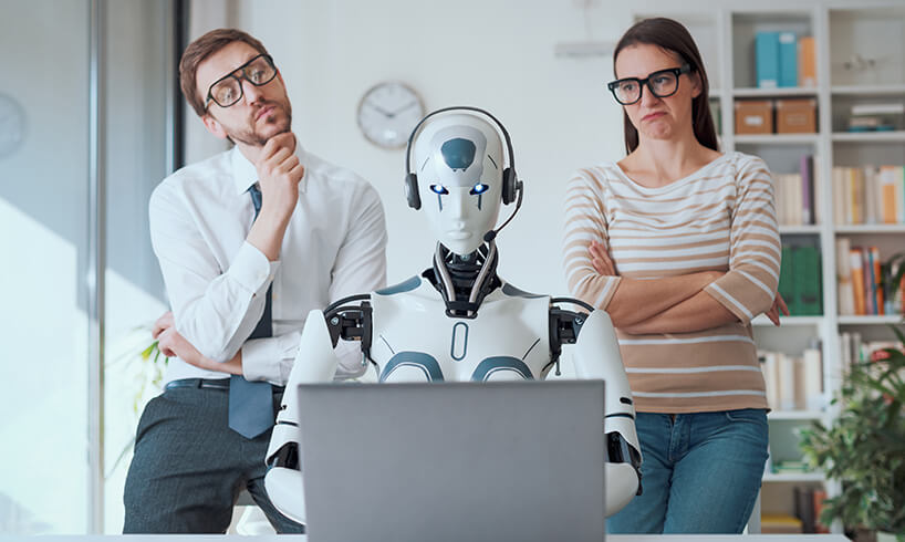 Will AI Chatbots completely Replace Human Customer Service Agents?